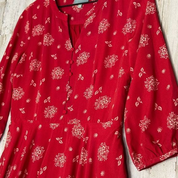 Skies are Blue Handkerchief Hem Red Floral 3/4 Sleeve V-Neck Shirt Dress Size 8​ - Picture 11 of 11